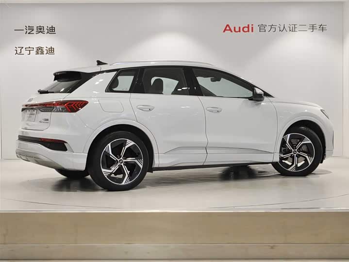 Фото 4 - Audi Q4 e-tron