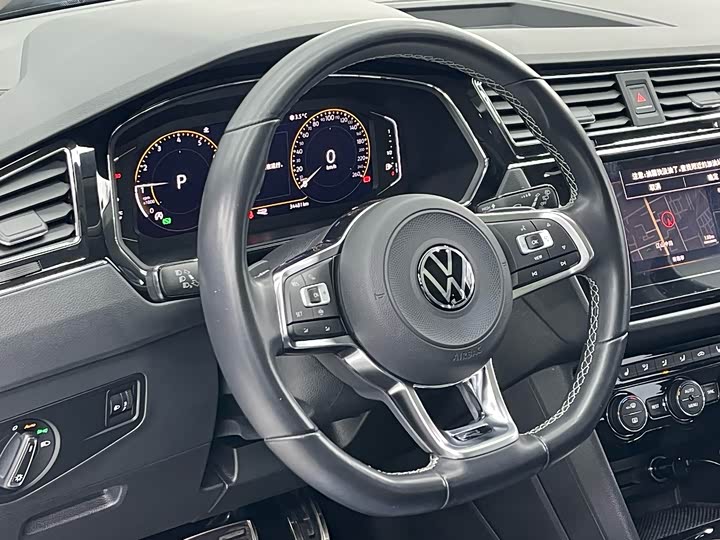 Фото 6 - Volkswagen Tiguan L Pro
