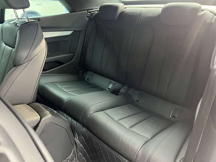 Фото 8 - Audi A5