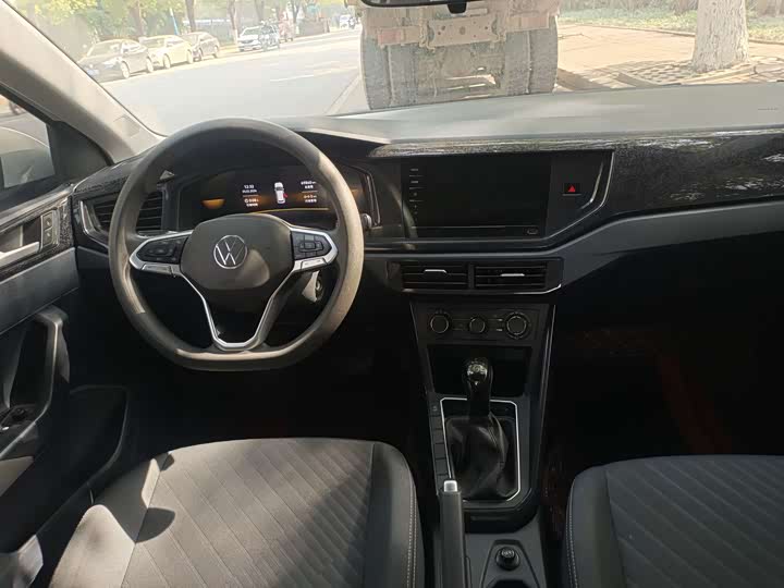 Фото 3 - Volkswagen Lavida