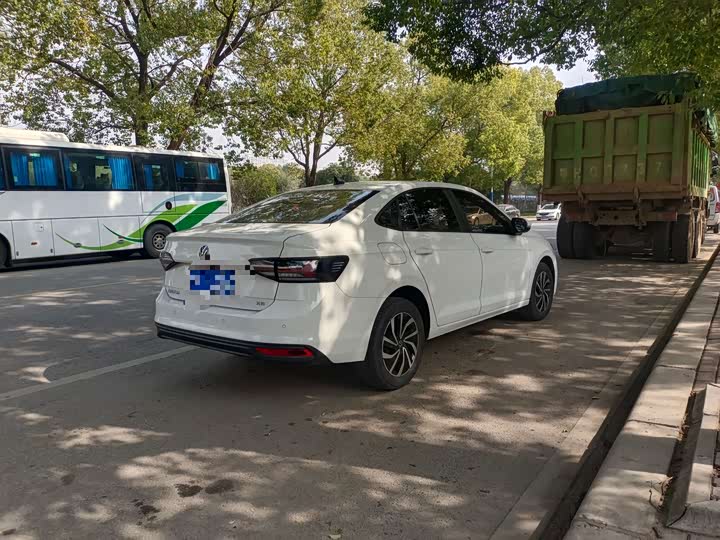 Фото 8 - Volkswagen Lavida