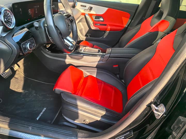 Фото 3 - Mercedes-Benz CLA-Class AMG