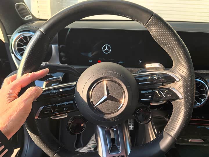 Фото 5 - Mercedes-Benz CLA-Class AMG