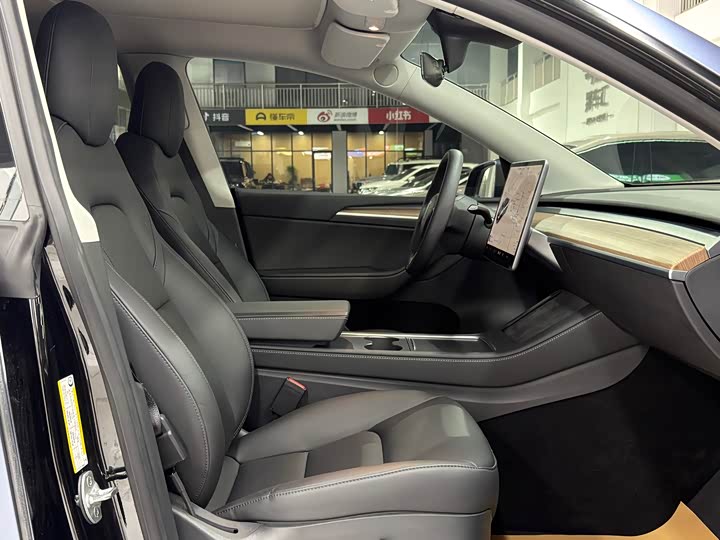 Фото 9 - Tesla Model Y