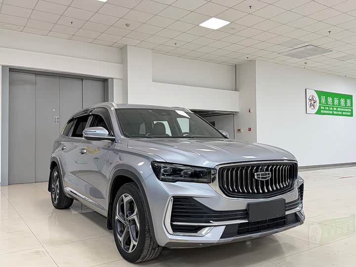 Фото 3 - Geely Monjaro