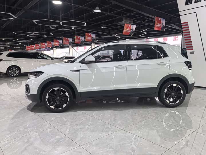 Фото 3 - Volkswagen Tacqua