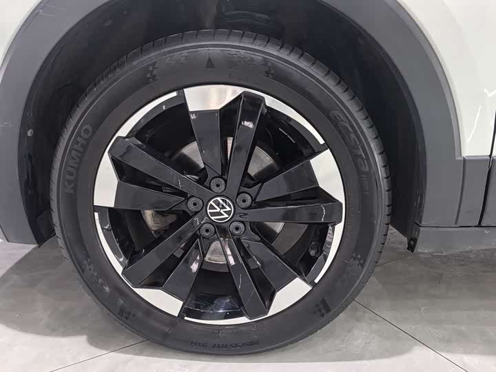 Фото 9 - Volkswagen Tacqua