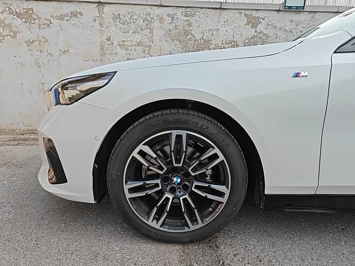 Фото 4 - BMW 5 Series