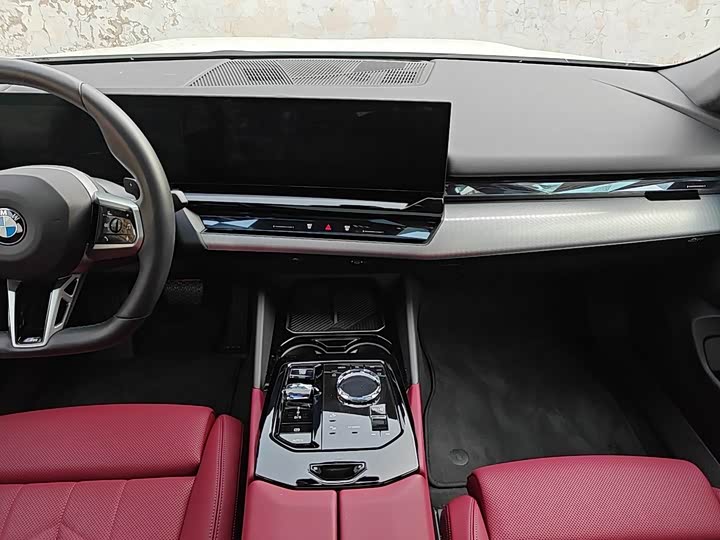 Фото 5 - BMW 5 Series