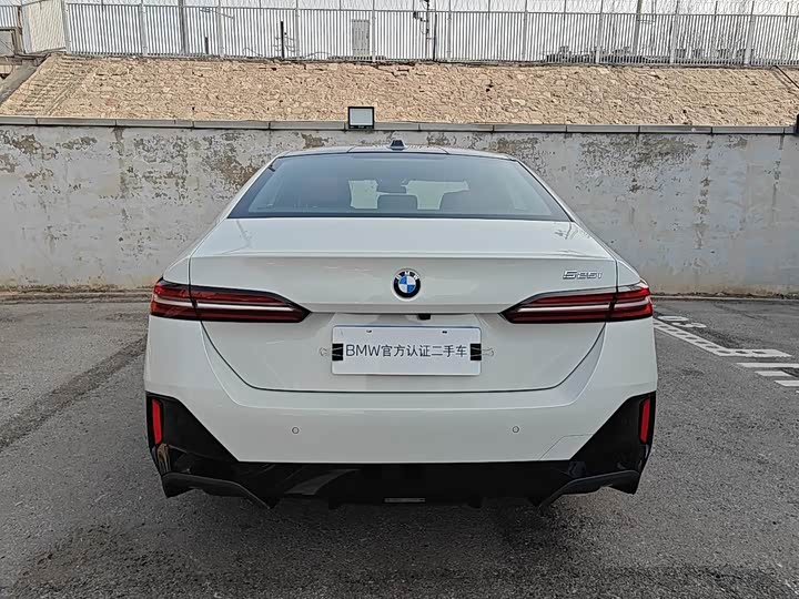 Фото 9 - BMW 5 Series