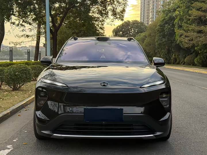 Фото 2 - Nio ES7