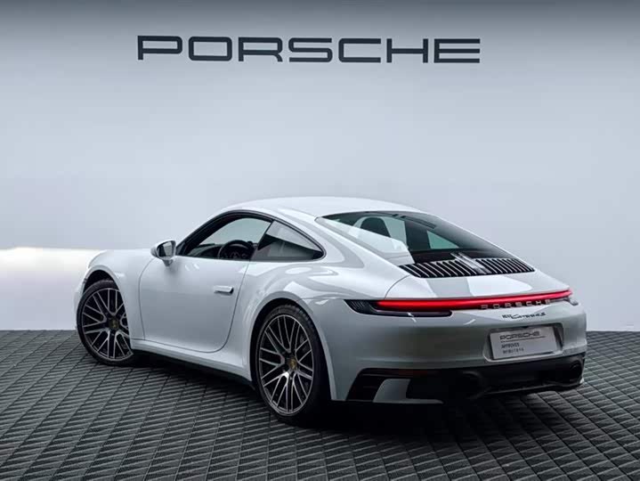 Фото 6 - Porsche 911