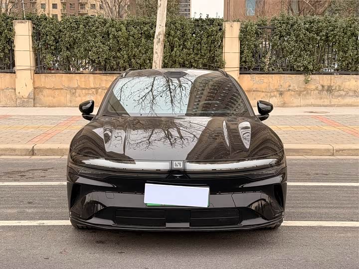 Фото 2 - Zeekr 007 GT