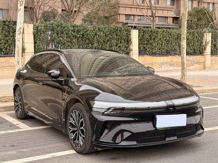 Фото 3 - Zeekr 007 GT