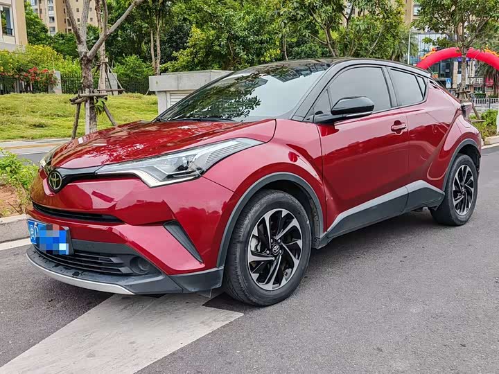 Фото 1 - Toyota Izoa