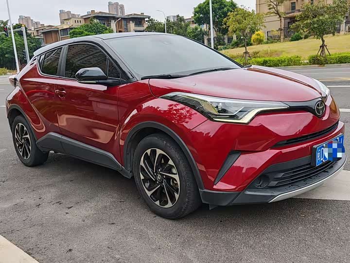 Фото 3 - Toyota Izoa