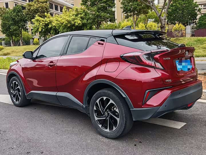 Фото 6 - Toyota Izoa