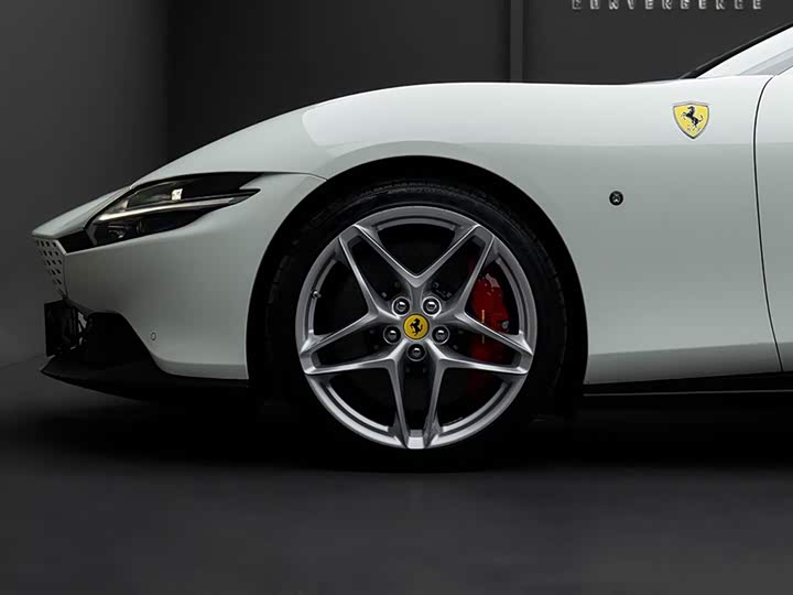 Фото 5 - Ferrari Roma