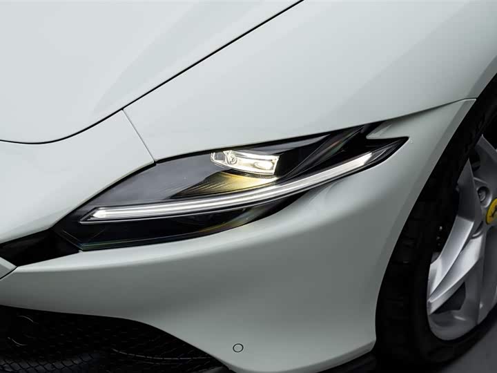 Фото 8 - Ferrari Roma