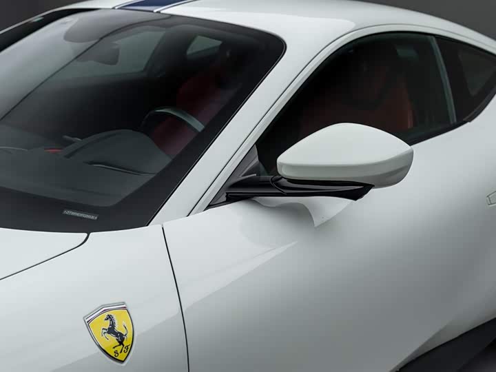 Фото 9 - Ferrari Roma