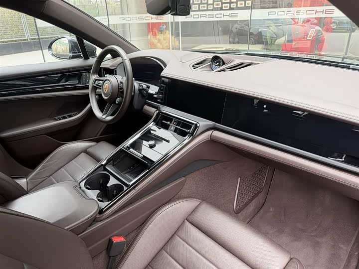 Фото 7 - Porsche Panamera Hybrid