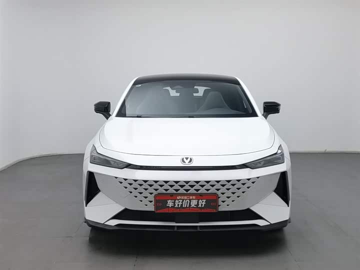 Фото 3 - Changan UNI-V Hybrid
