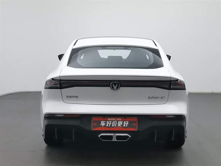 Фото 4 - Changan UNI-V Hybrid
