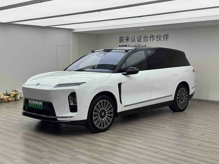 Фото 1 - Nio ES8