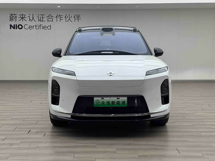 Фото 2 - Nio ES8