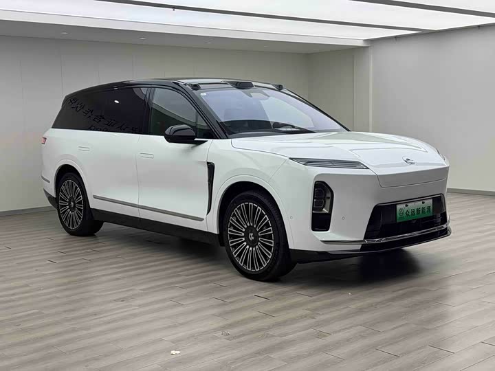 Фото 3 - Nio ES8