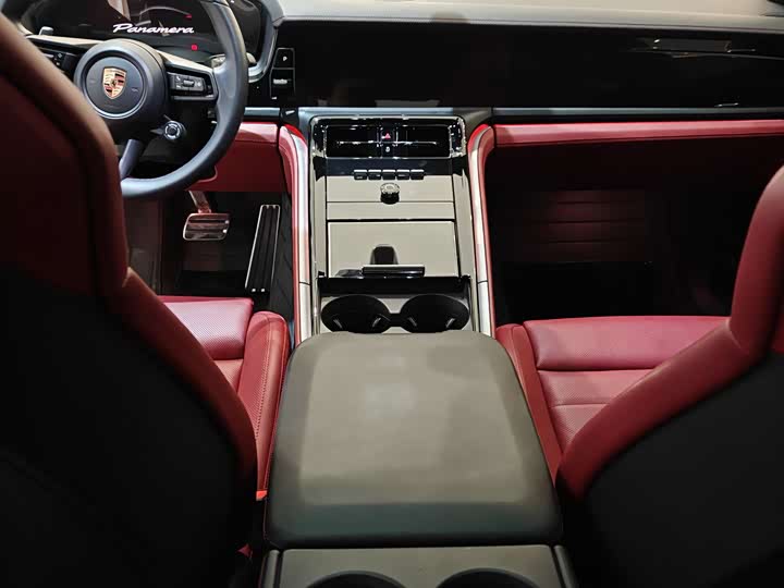 Фото 8 - Porsche Panamera