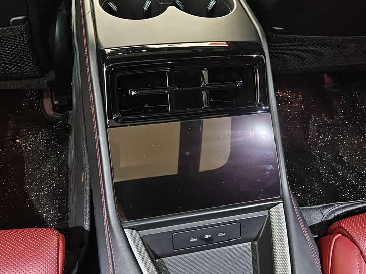 Фото 9 - Porsche Panamera