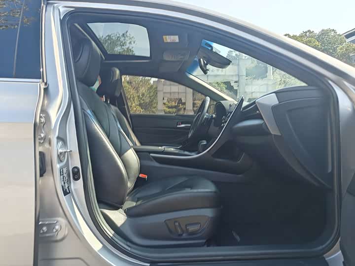 Фото 7 - Toyota Avalon