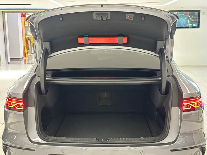 Фото 8 - BYD Han