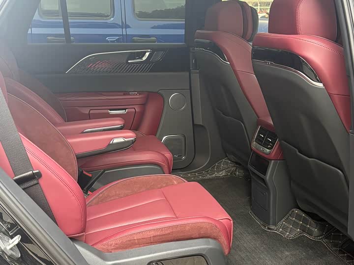 Фото 6 - Hongqi E-HS9