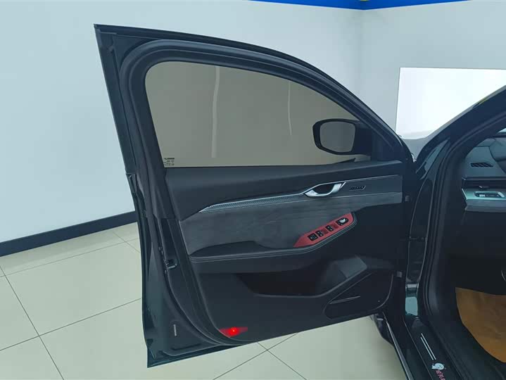 Photo 7 - Geely Preface