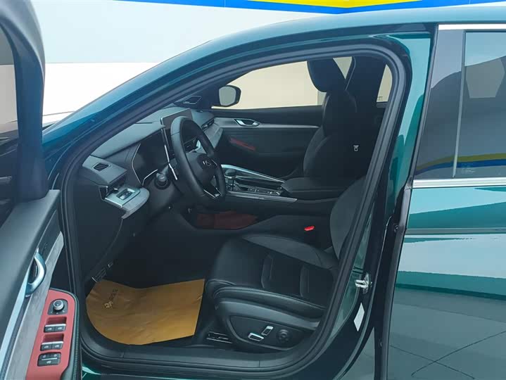 Photo 9 - Geely Preface