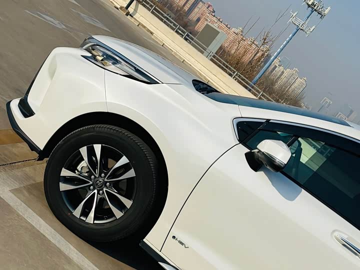 Фото 8 - Toyota Granvia