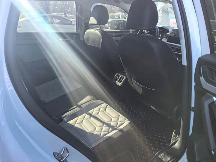 Фото 8 - Volkswagen Tayron