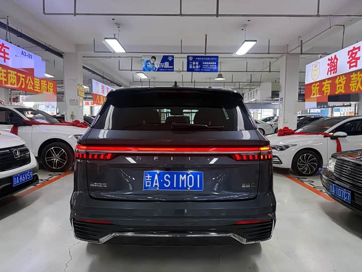 Фото 5 - Geely Monjaro