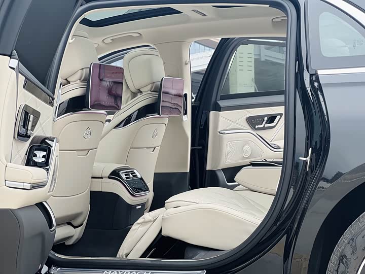 Фото 5 - Mercedes-Benz Maybach S-Class