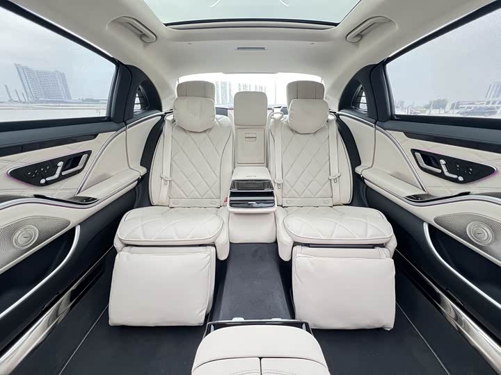 Фото 9 - Mercedes-Benz Maybach S-Class