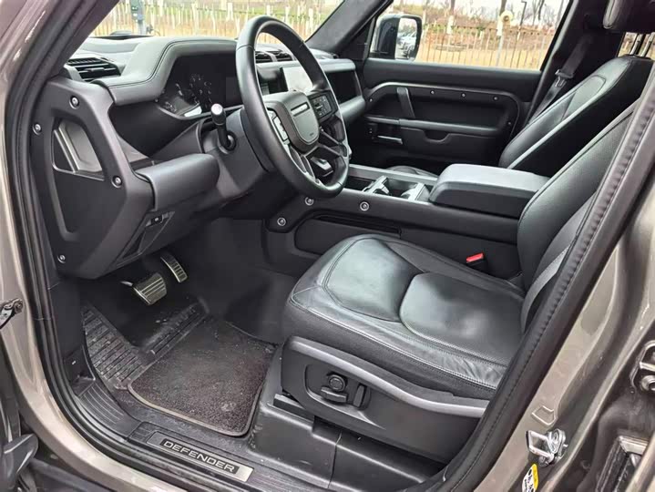 Фото 7 - Land Rover Defender