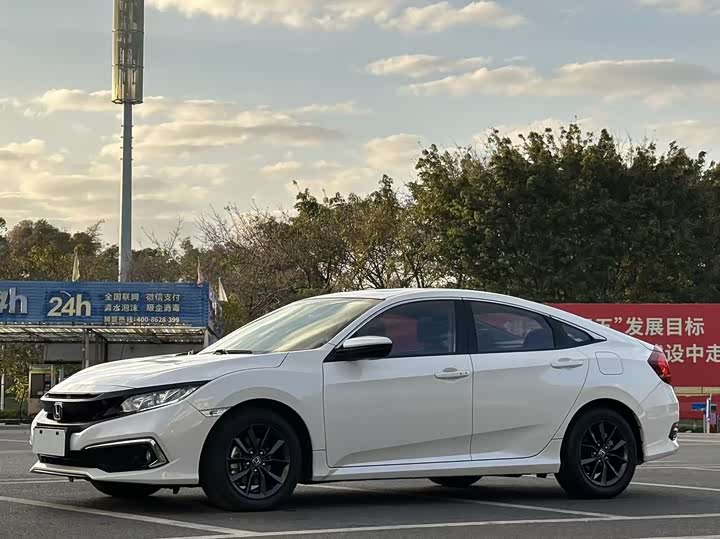 Фото 1 - Honda Civic