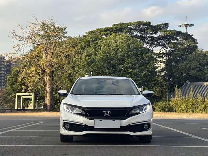 Фото 2 - Honda Civic