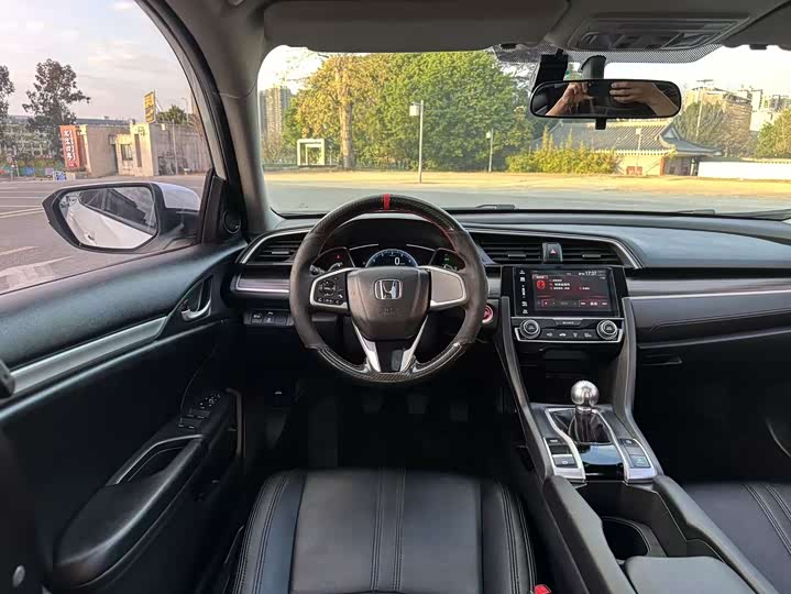 Фото 6 - Honda Civic