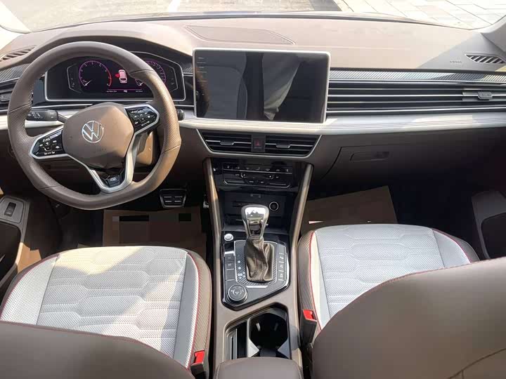 Фото 5 - Volkswagen Tiguan L Pro
