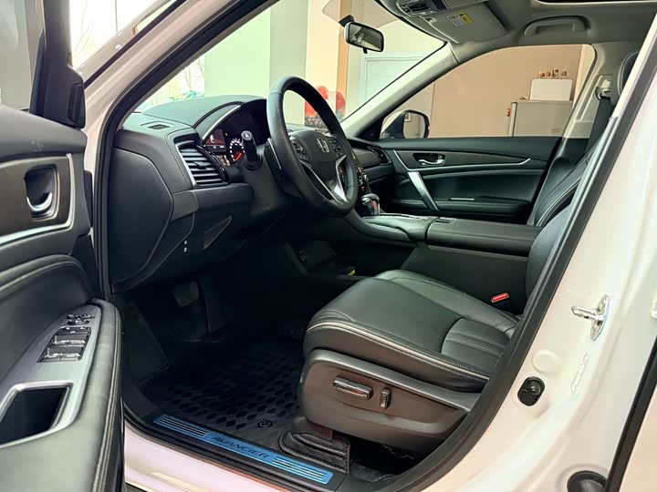 Фото 8 - Honda Avancier