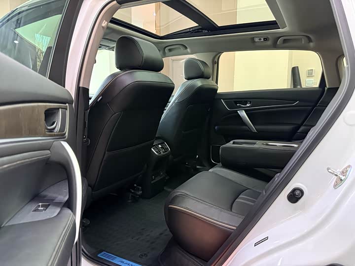 Фото 9 - Honda Avancier