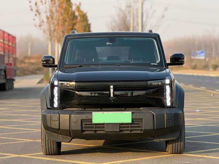 Фото 2 - Chery iCar 03